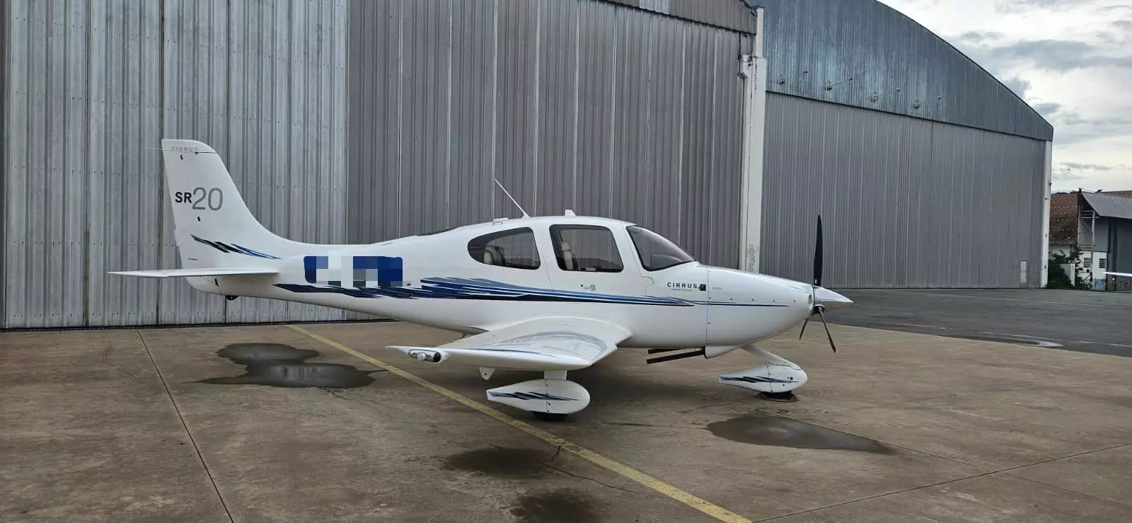 CIRRUS SR20 - 1999